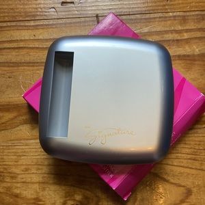 Mary Kay Custom Makeup Compact